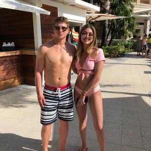 Meet your Posher, Logan